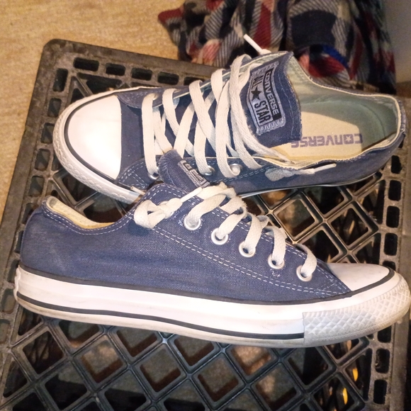 Converse Navy Blue Sneakers - Picture 1 of 5